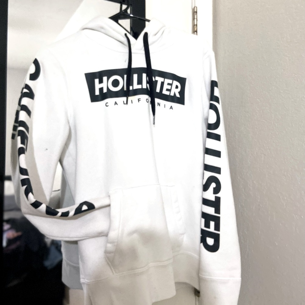 Hollister Men’s Small White Hoodie